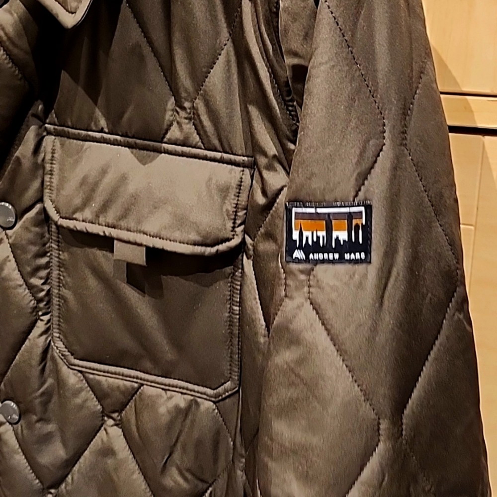 Andrew Marc Puffer snap closure jacket - Picture 3 of 4